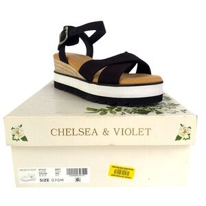 NWT Chelsea & Violet Black Jonie Style Size 7 Lightweight Sandals